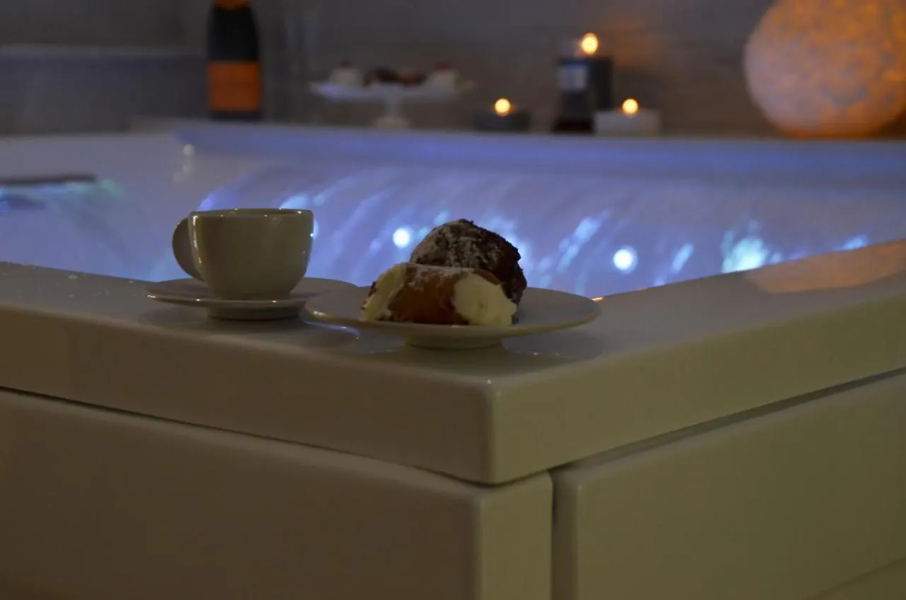 7 Blu Casa Vacanze Con Idromassaggio Catane 0*,